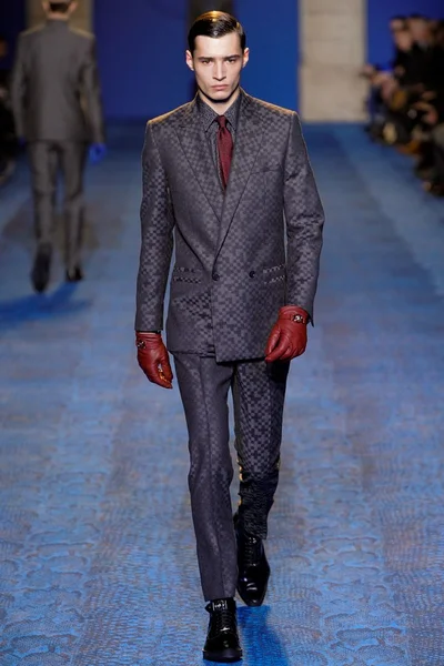 Look 31
